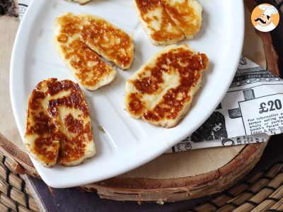 Halloumi pan-fried sweet and sour with honey and rosemary - photo 2