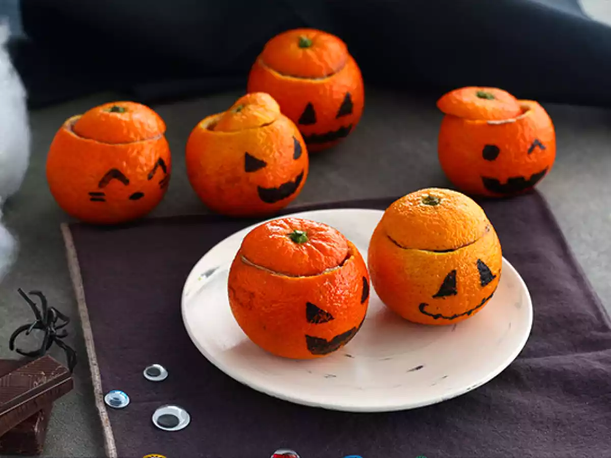 Halloween mandarins with chocolate mousse - photo 3