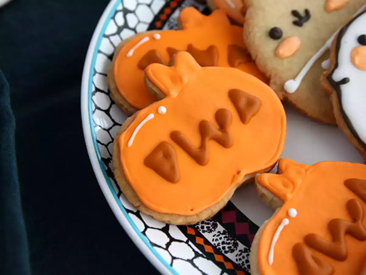 Halloween Molang decorated cookies - photo 3