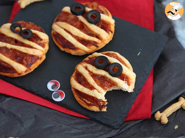 Halloween pizza mummies - photo 5