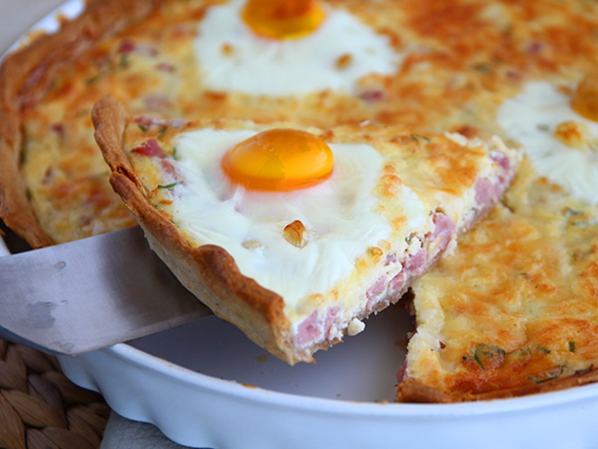 Ham and eggs quiche