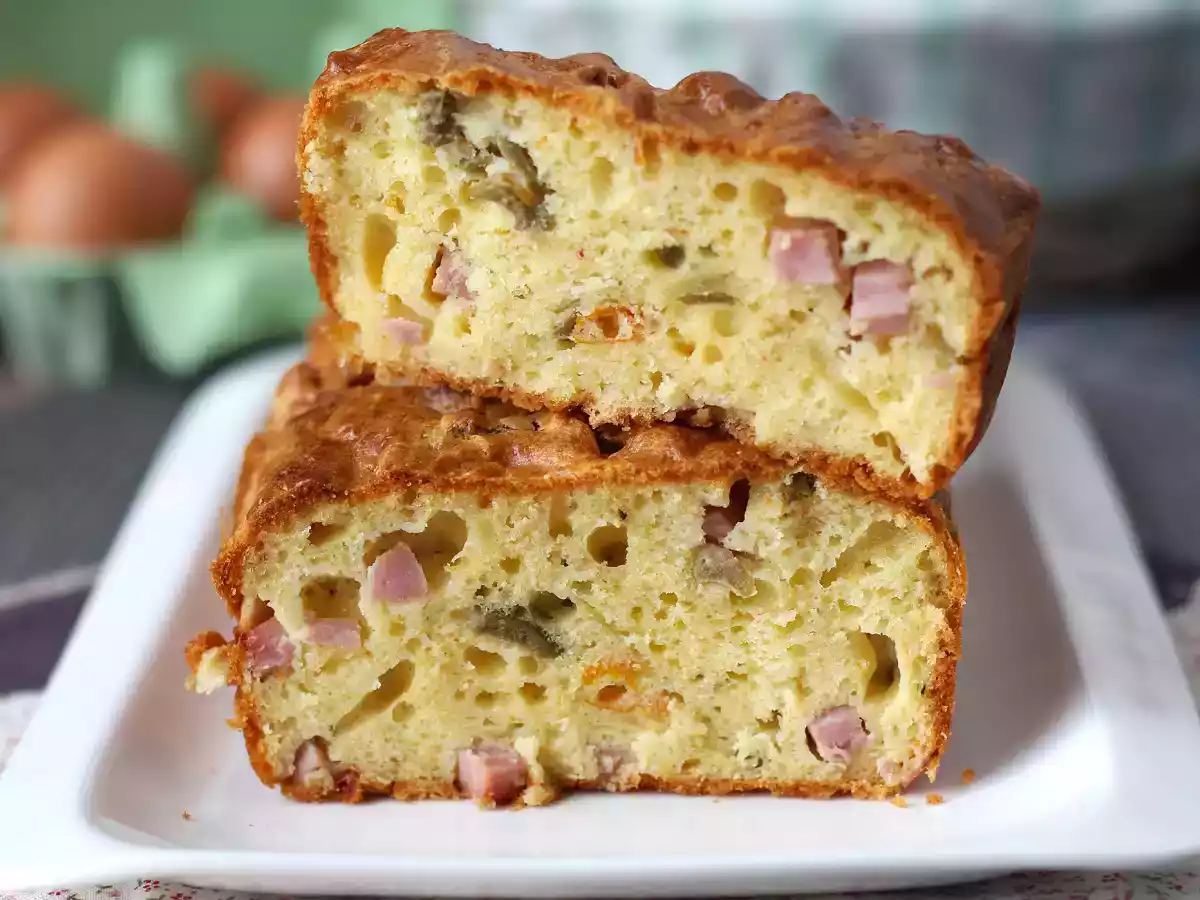 Ham, olive and sun-dried tomato cake with skyr - photo 5