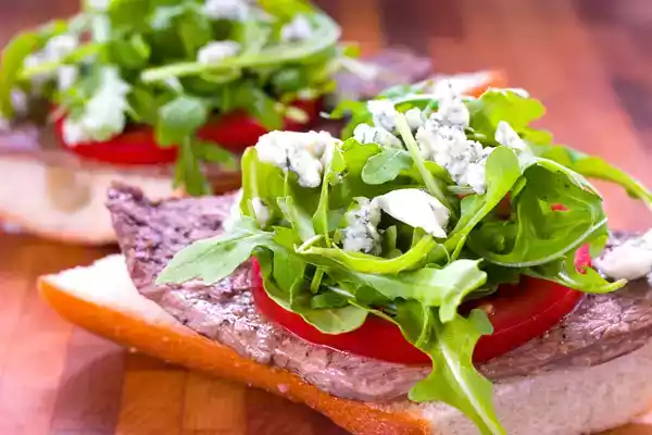 Haute stoner cuisine recipe: steak sandwich with arugula