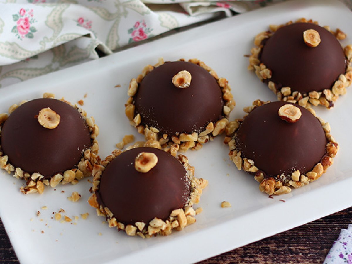 Hazelnut chocolate dome, as Ferrero Rochers - photo 2