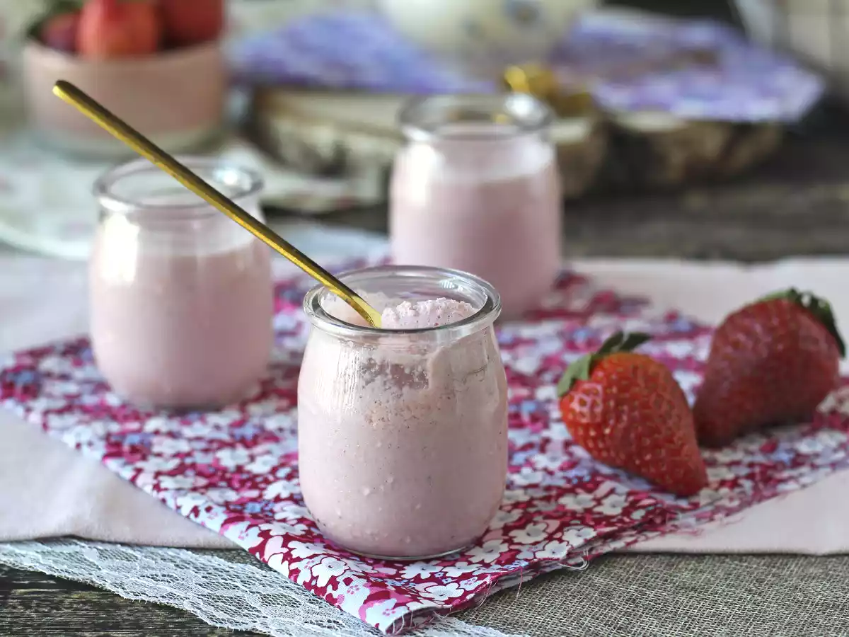 Healthy, creamy and high protein Strawberry Petit Suisse - photo 5