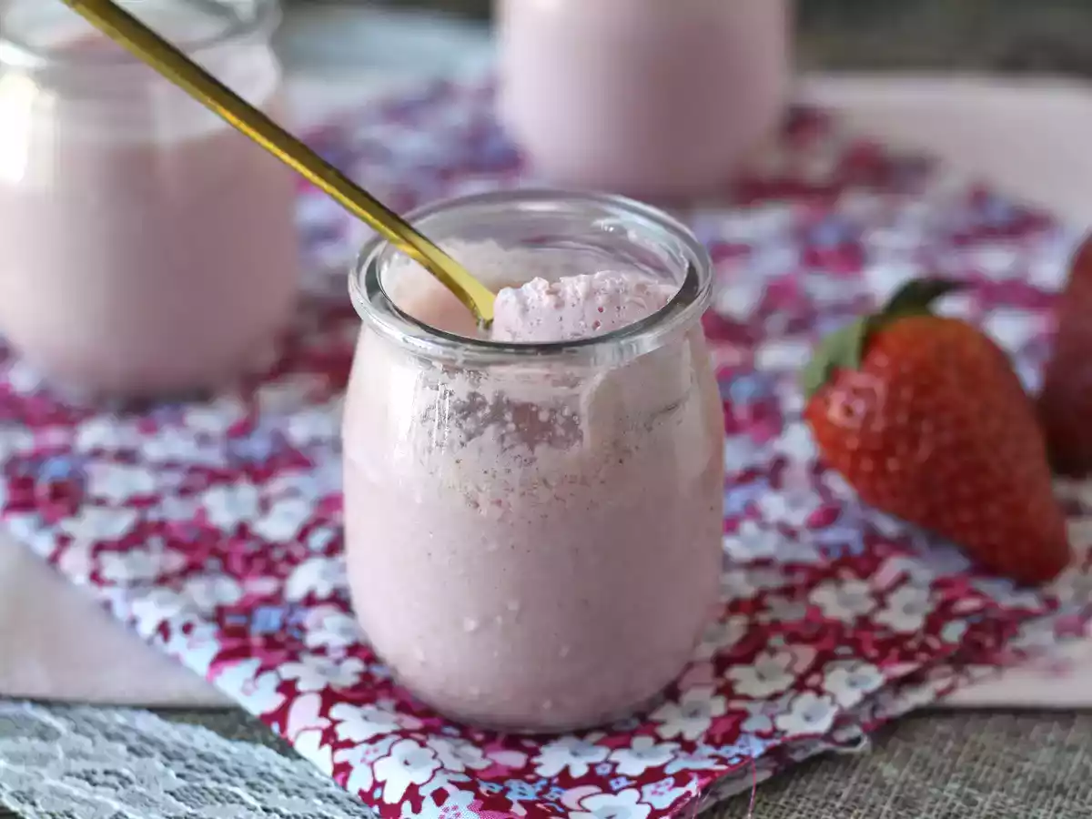 Healthy, creamy and high protein Strawberry Petit Suisse - photo 6