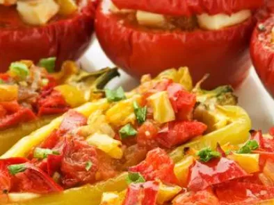 Healthy picnic food ideas: roasted pepper, herbs, and curry