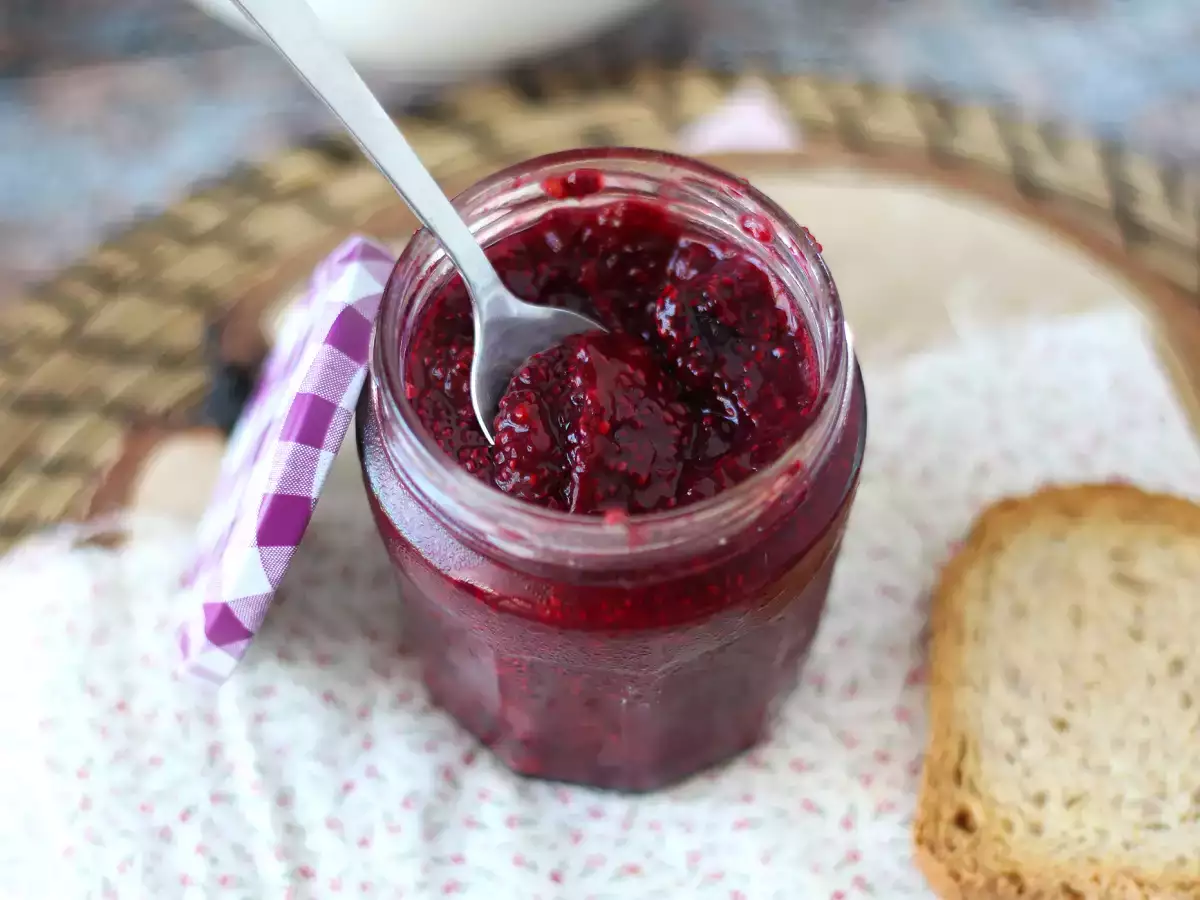 Healthy red berry jam with chia seeds - photo 2