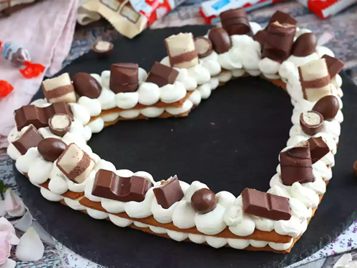 Heart cake with kinder - heart tart with kinder for valentine's day - photo 4