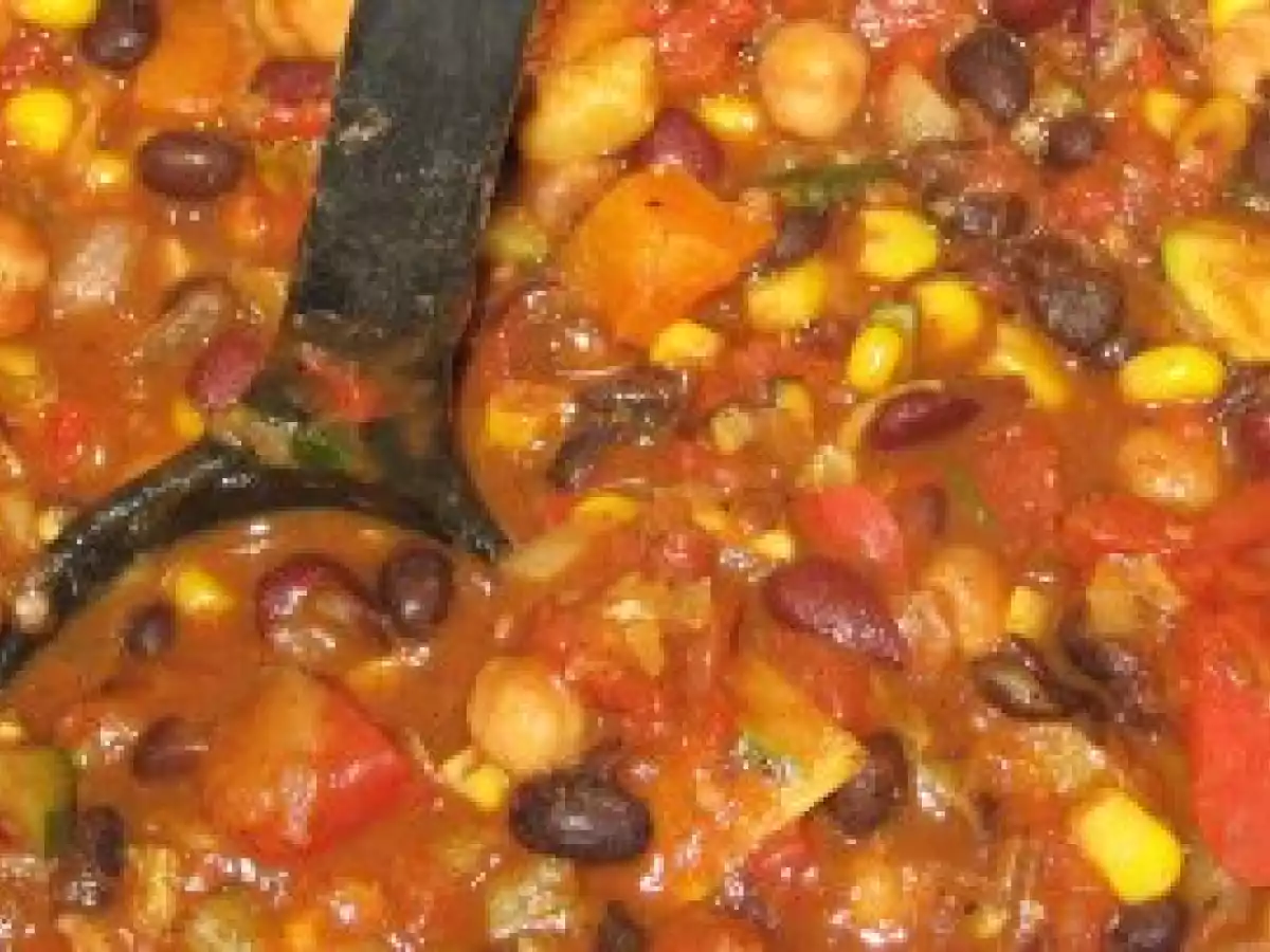Hearty Vegetable Chili plus Baked Potato Bar - photo 2