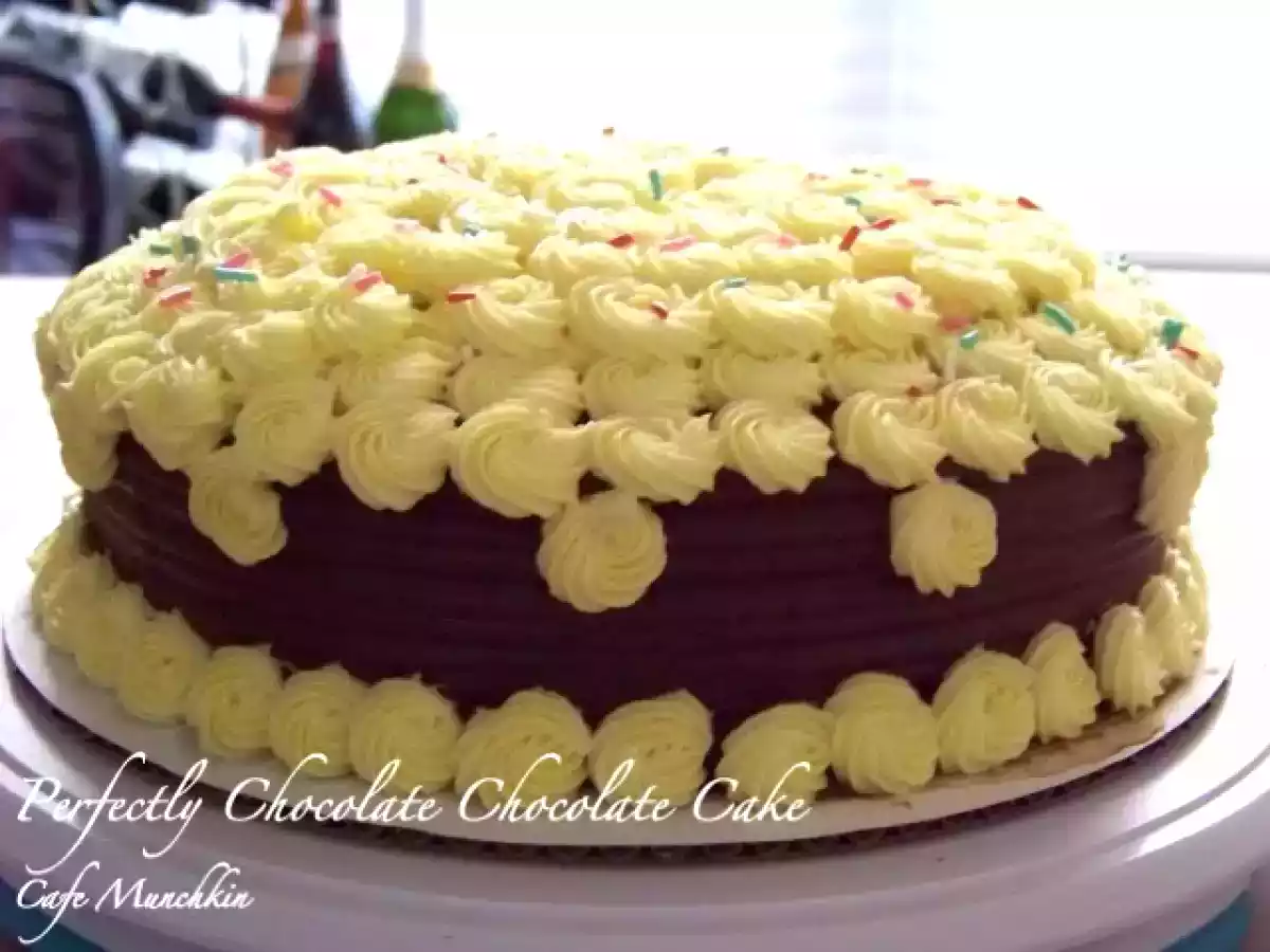 Hershey?s ?Perfectly Chocolate? Chocolate Cake - photo 4
