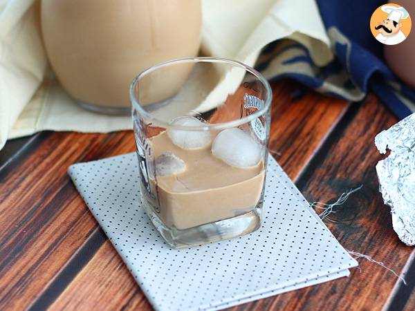 Homemade baileys irish cream liqueur