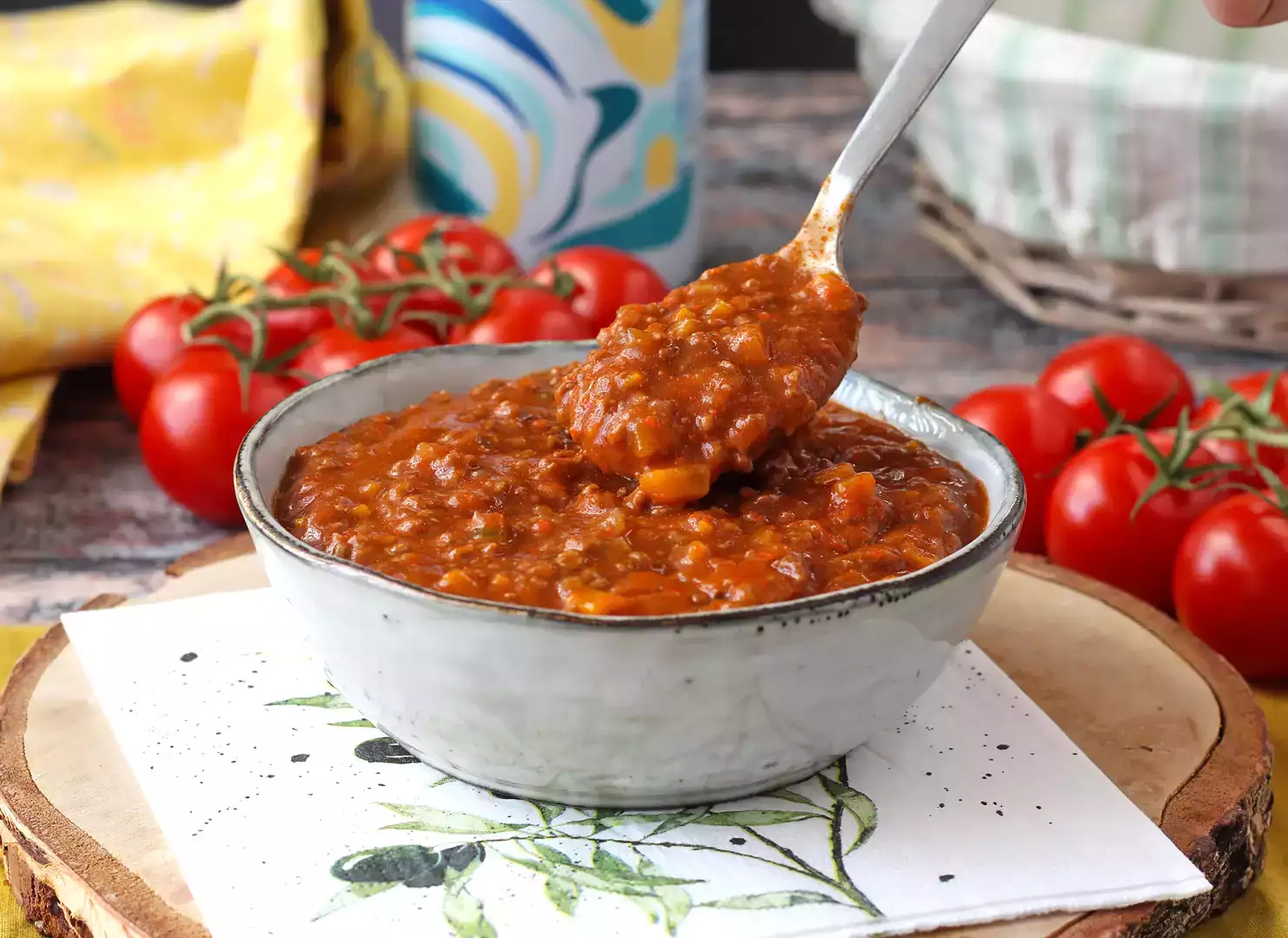 Homemade bolognese sauce - ragù alla bolognese