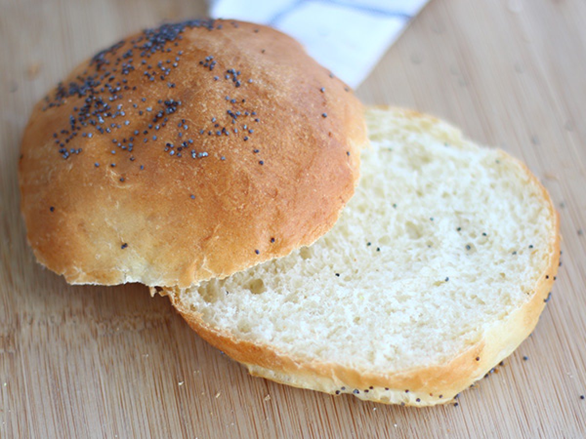 Homemade burger buns - Video recipe! - photo 3