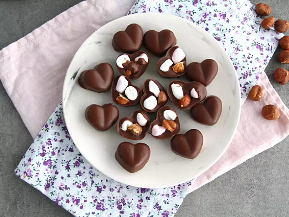 Homemade chocolates with marshmallows and hazelnuts - photo 3
