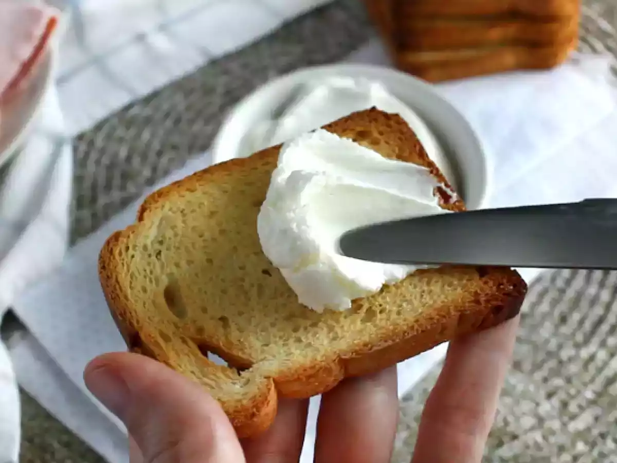 Homemade cream cheese (philadelphia style) with 2 ingredients - photo 4