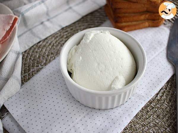 Homemade cream cheese (philadelphia style) with 2 ingredients - photo 3