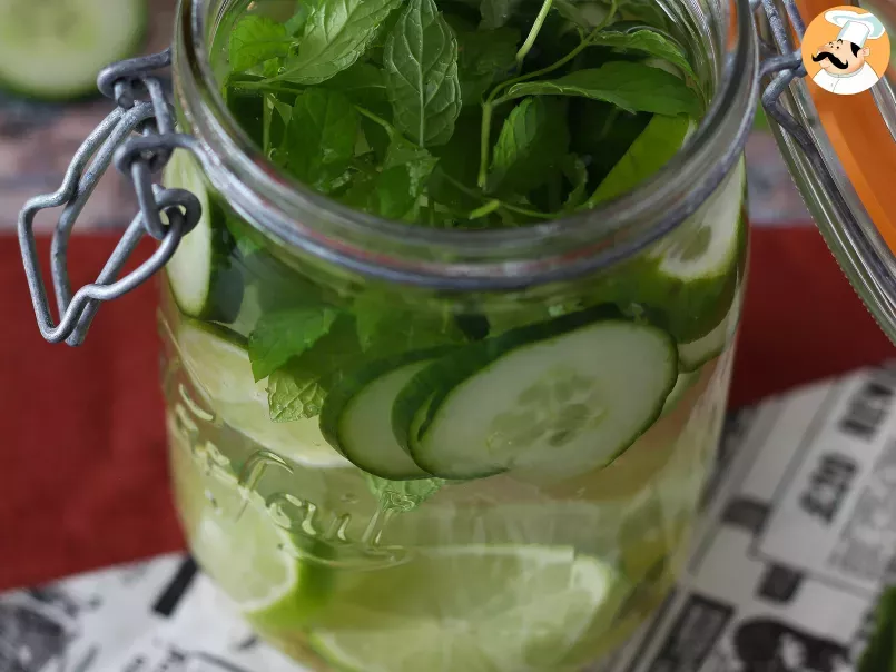 Homemade flavored water with cucumber, lime, mint and ginger, photo 4