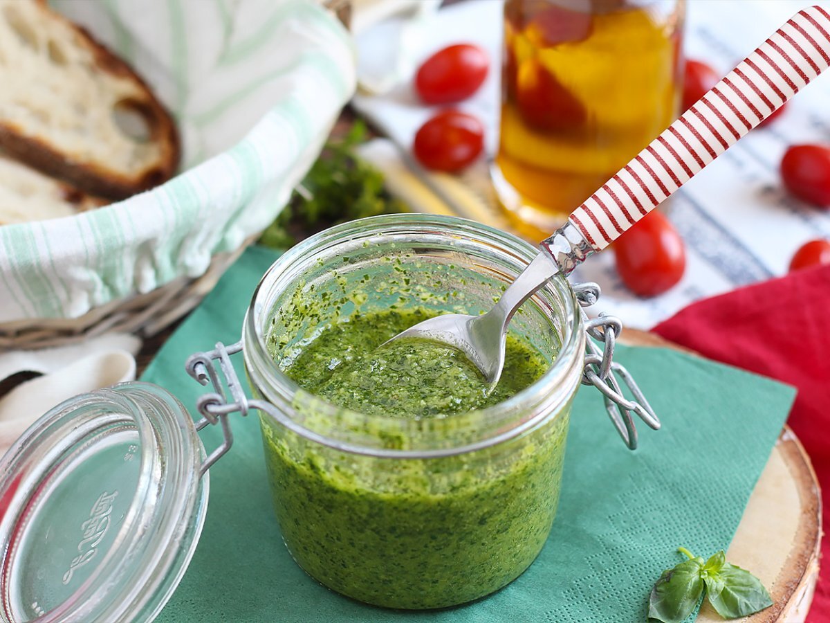 Homemade green pesto - pesto alla genovese - photo 6