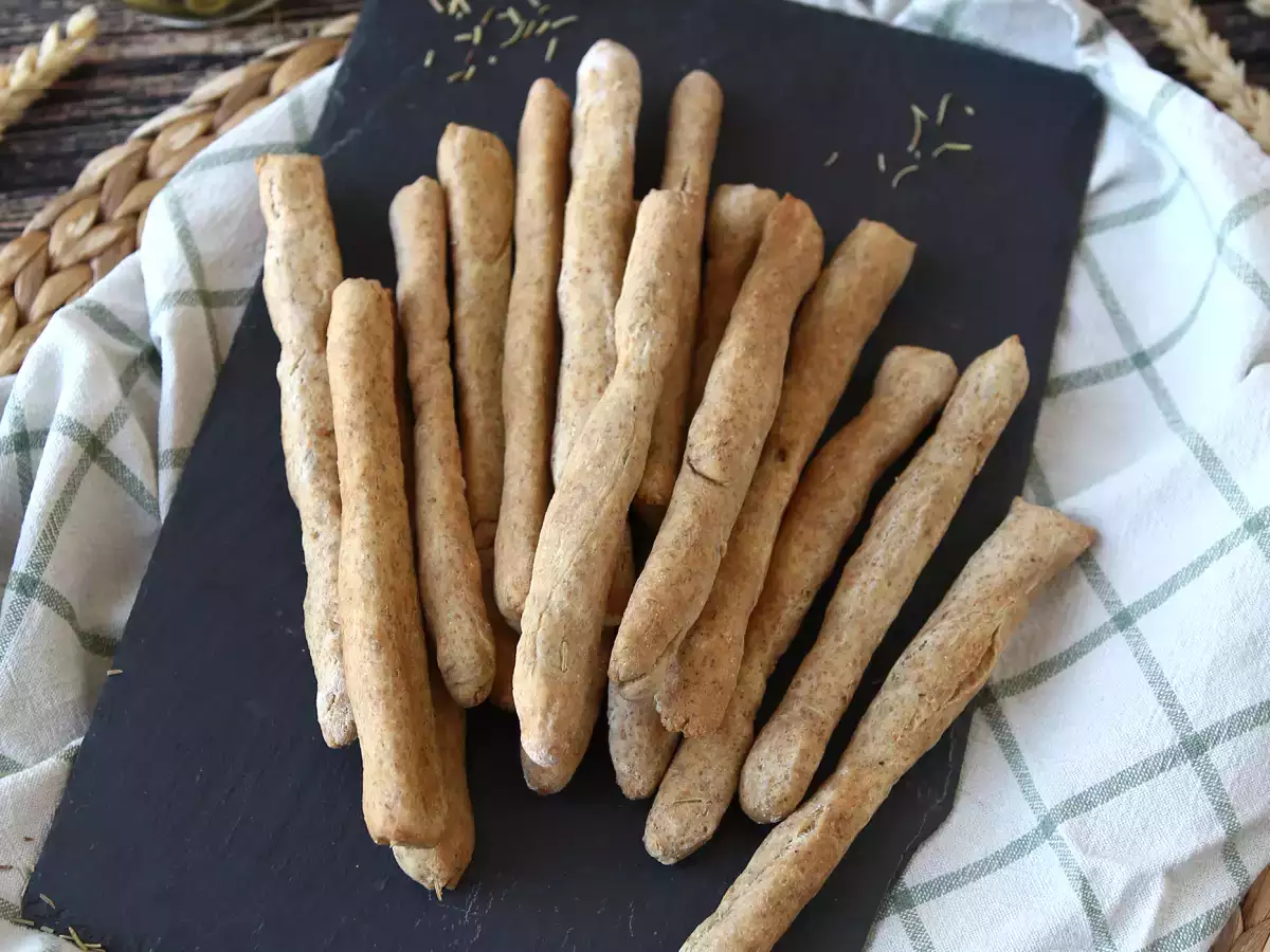 Homemade healthy herb grissini (breadsticks) - photo 4