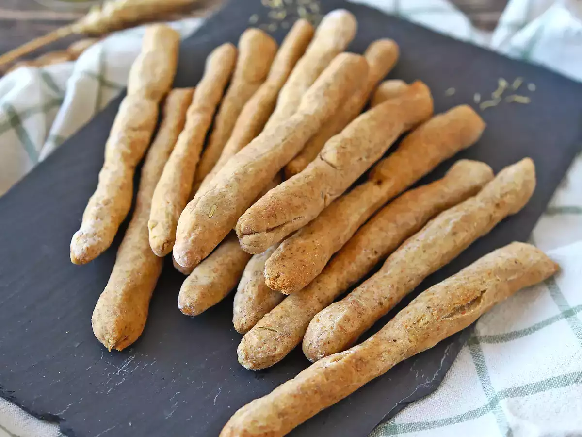 Homemade healthy herb grissini (breadsticks) - photo 5