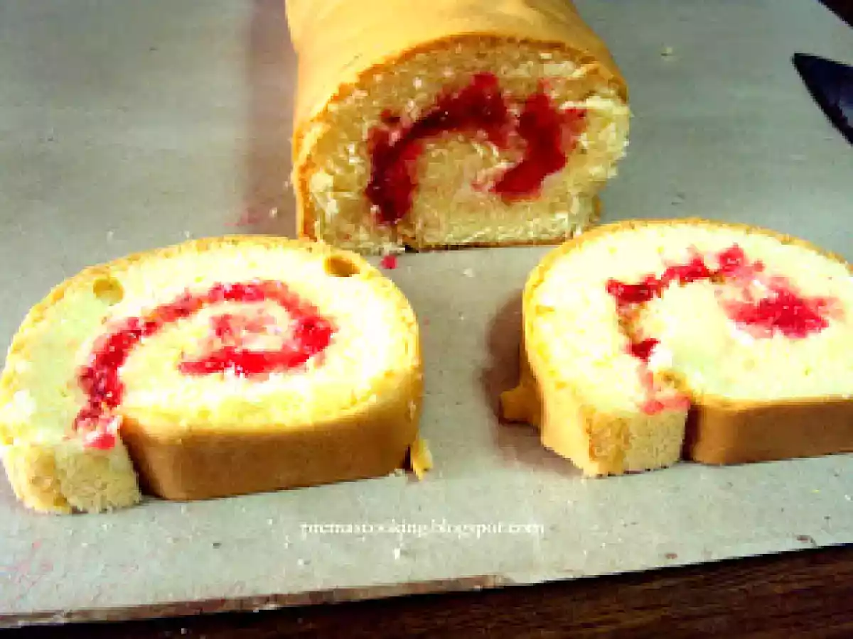 Homemade Swiss Roll - photo 3