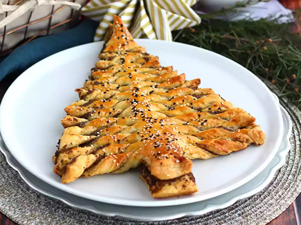 Homemade tapenade stuffed christmas tree - photo 3