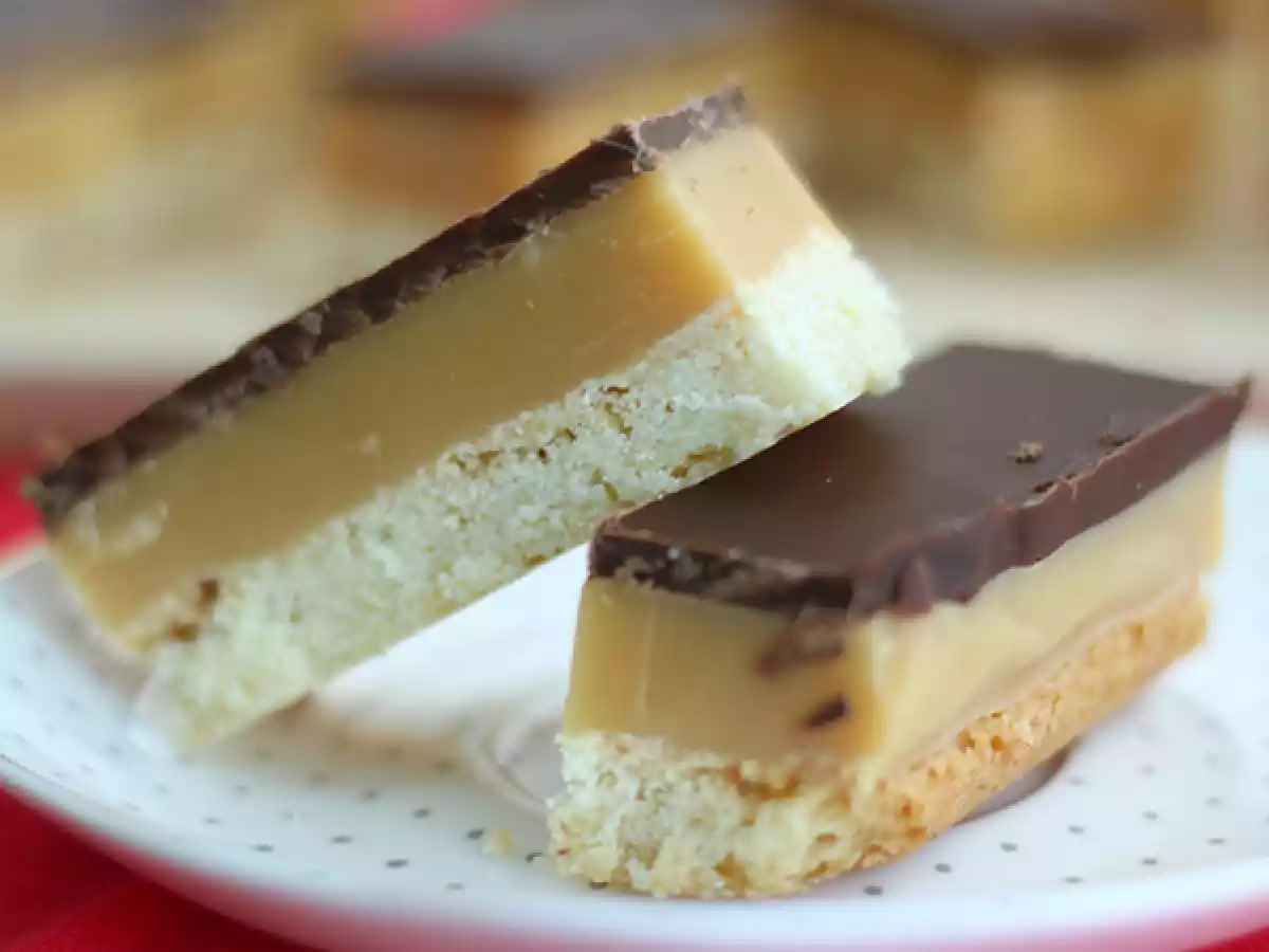 Homemade twix or millionaire's shortbread - video recipe!