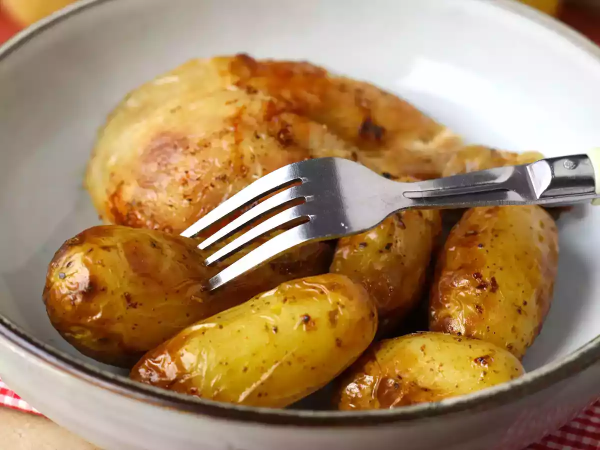 How do i make roast chicken with the airfryer? - photo 2
