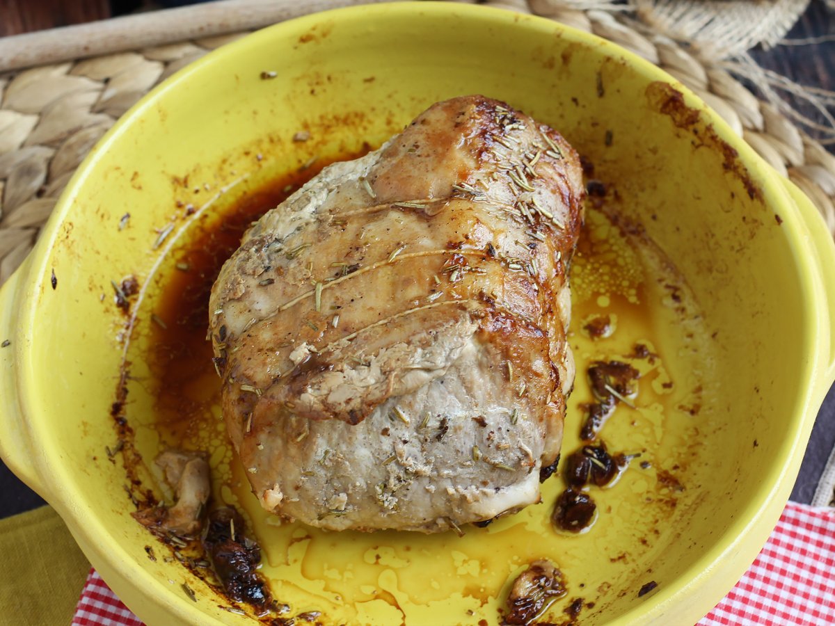 How to bake a roast pork? - photo 4