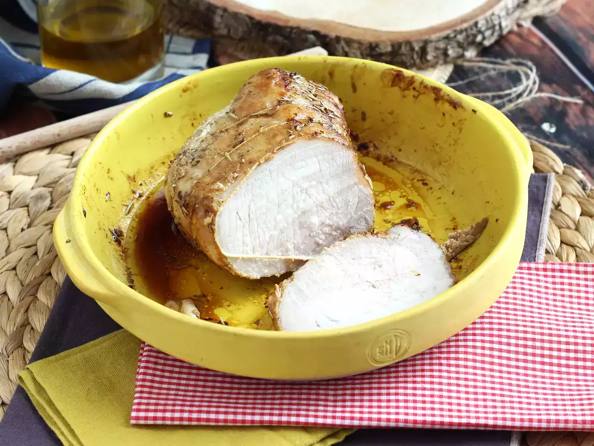 How to cook a roast pork in the oven?