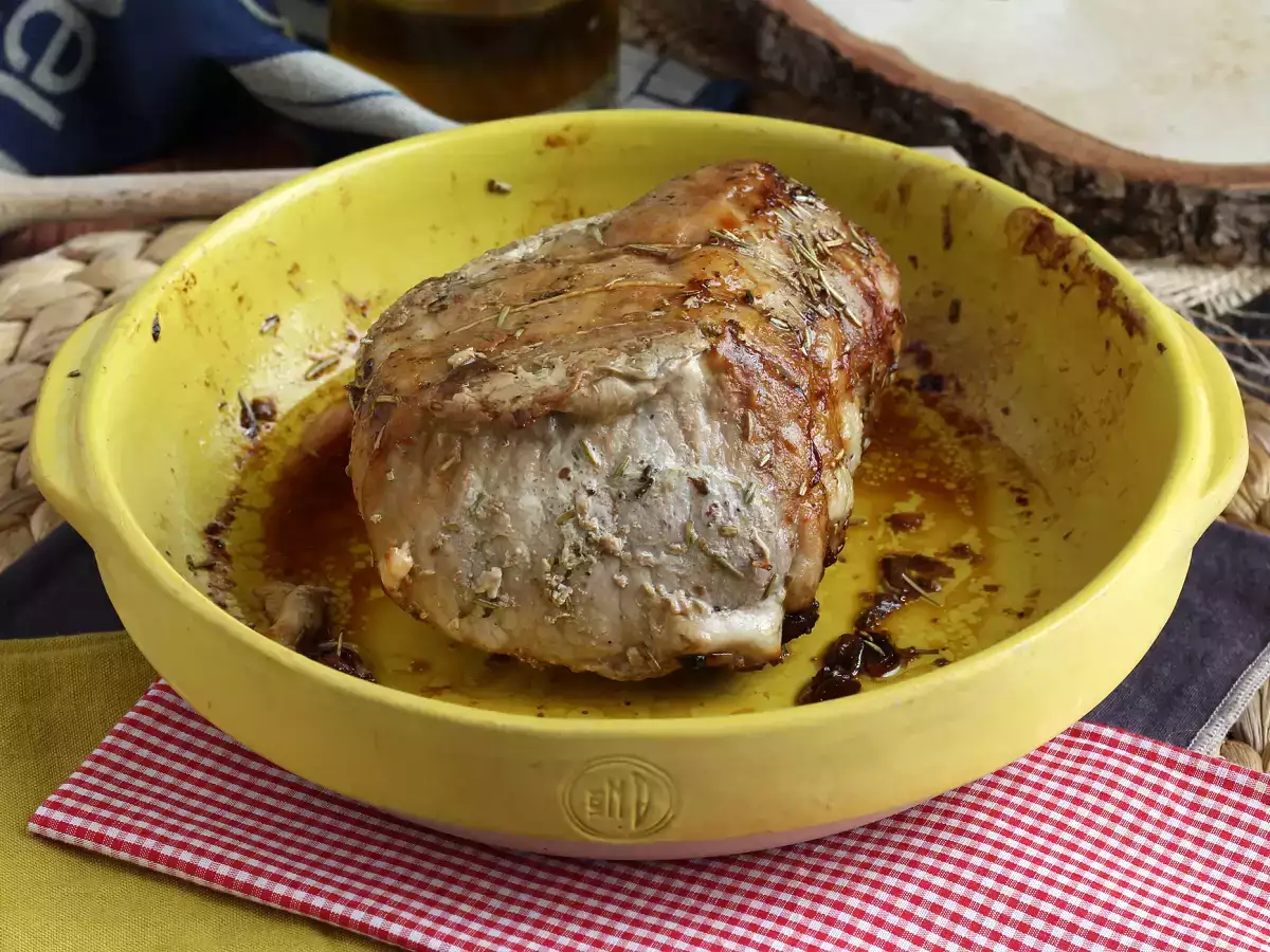 How to cook a roast pork in the oven? - photo 2