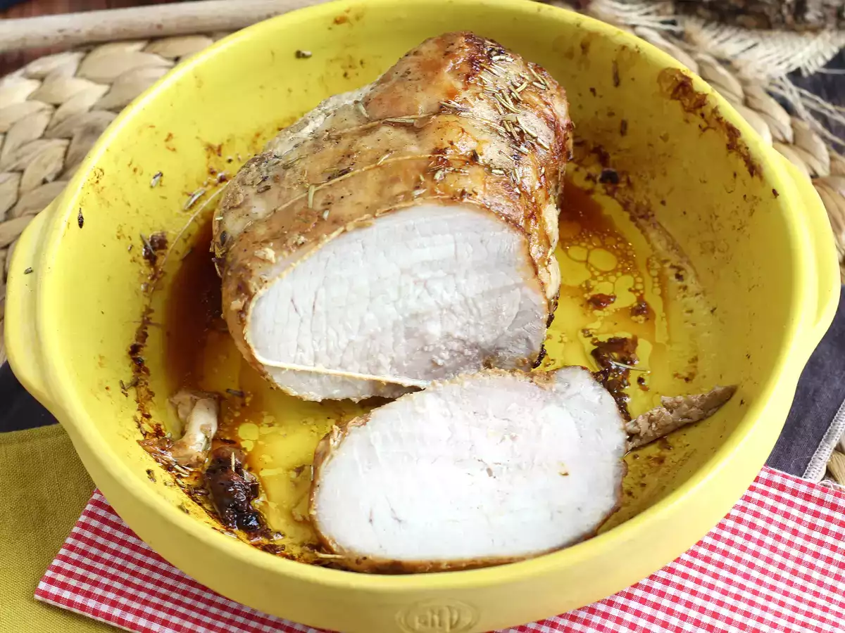 How to cook a roast pork in the oven? - photo 3