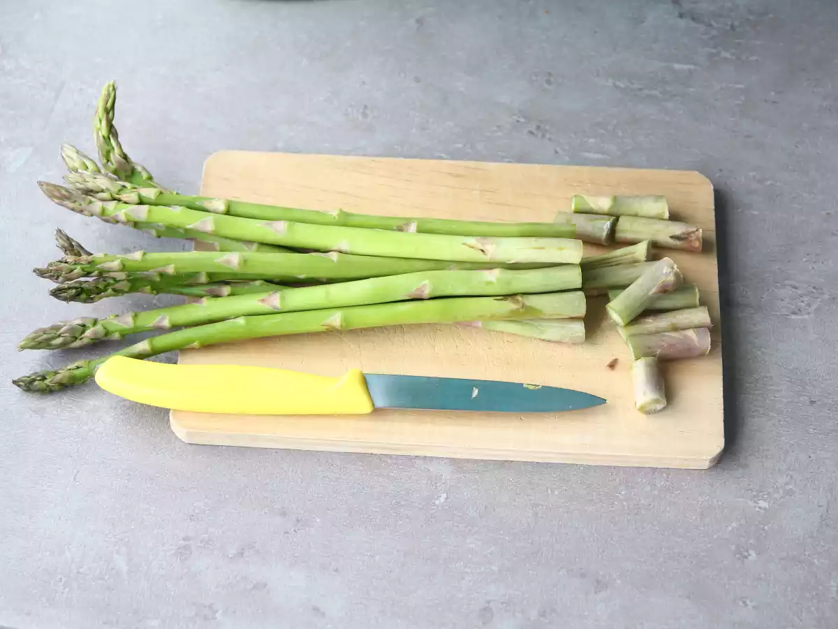 How to cook asparagus?