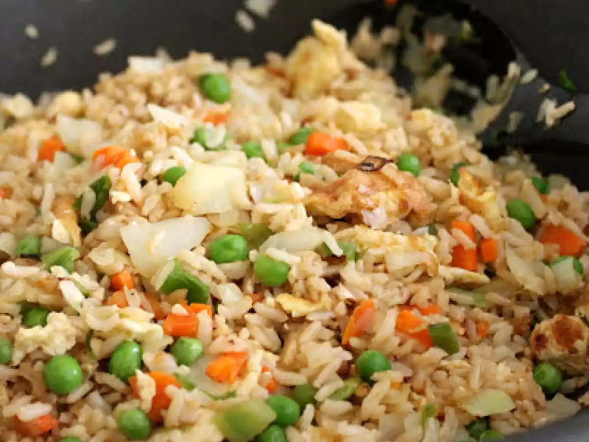 How To Cook Brown Rice - Vegetarian Fried Rice and Kimchi Fried Rice Recipes