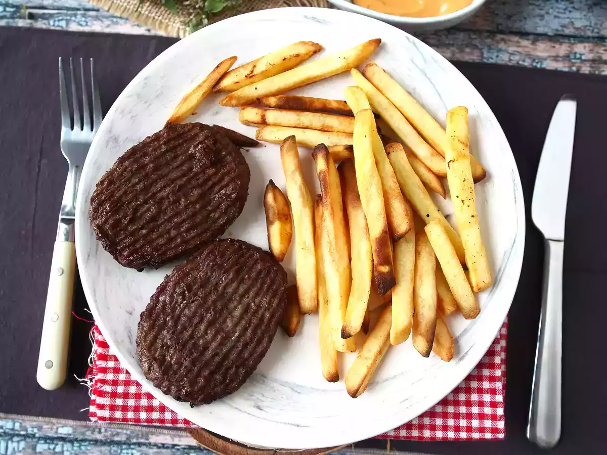How to cook ground beef patties in the airfryer? - photo 4