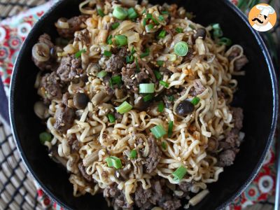 How to cook instant noodles? Quick recipe with beef and mushrooms! - photo 7