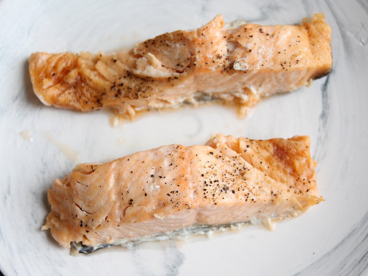 How to cook salmon in the microwave? - photo 4