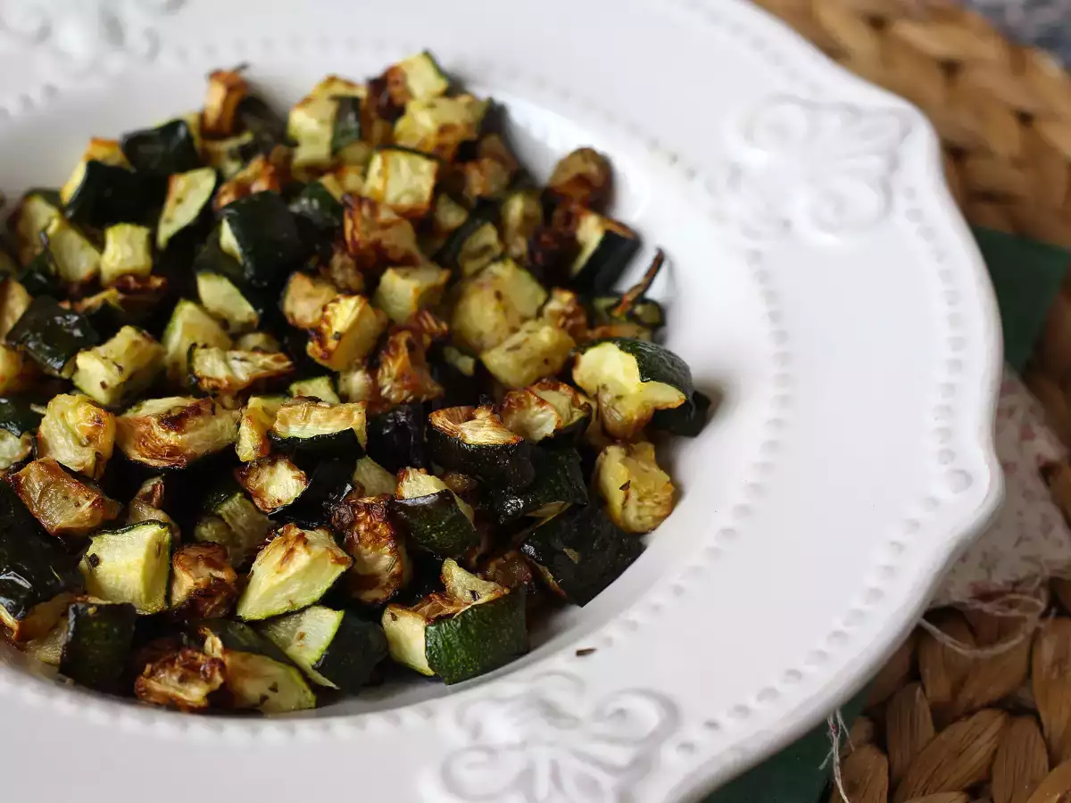 How to cook zucchini in an air fryer? - photo 2