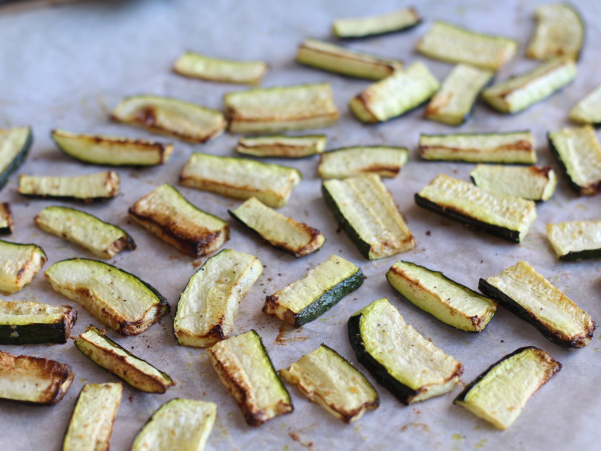 How to cook zucchini in the oven?