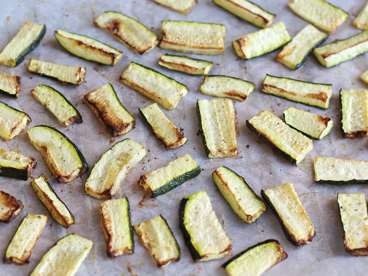 How to cook zucchini in the oven? - photo 3