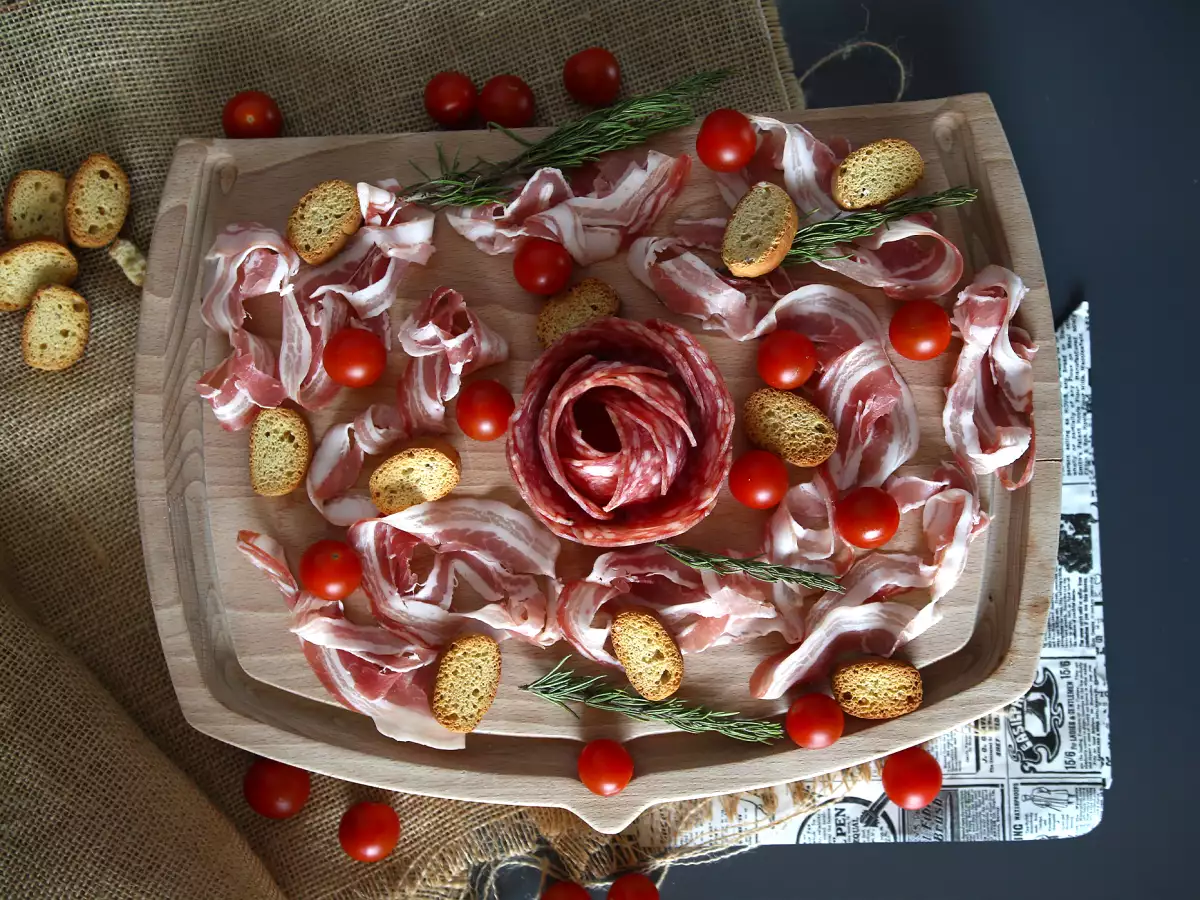 How to make a charcuterie board: fold salami into a rose! - photo 5