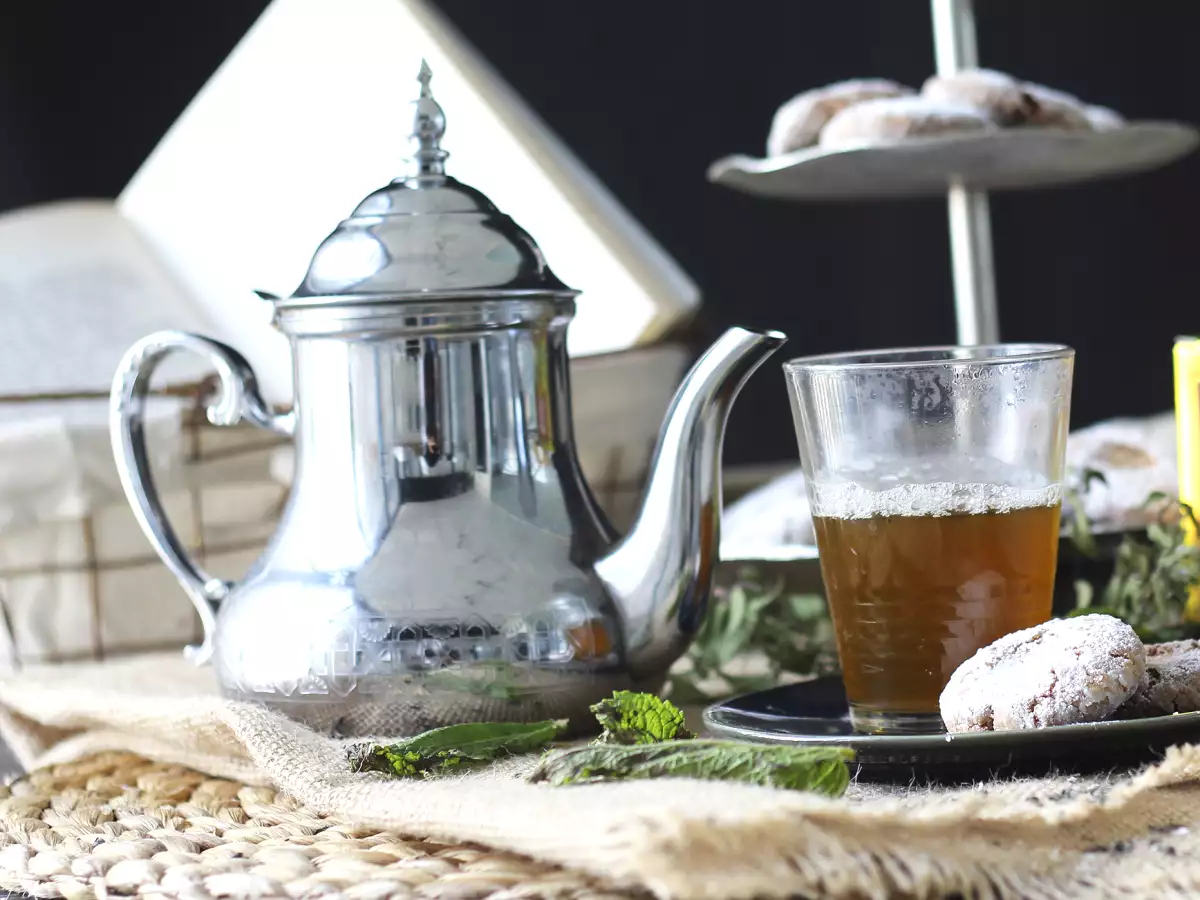 How to Make Authentic Moroccan Spearmint Tea - photo 2