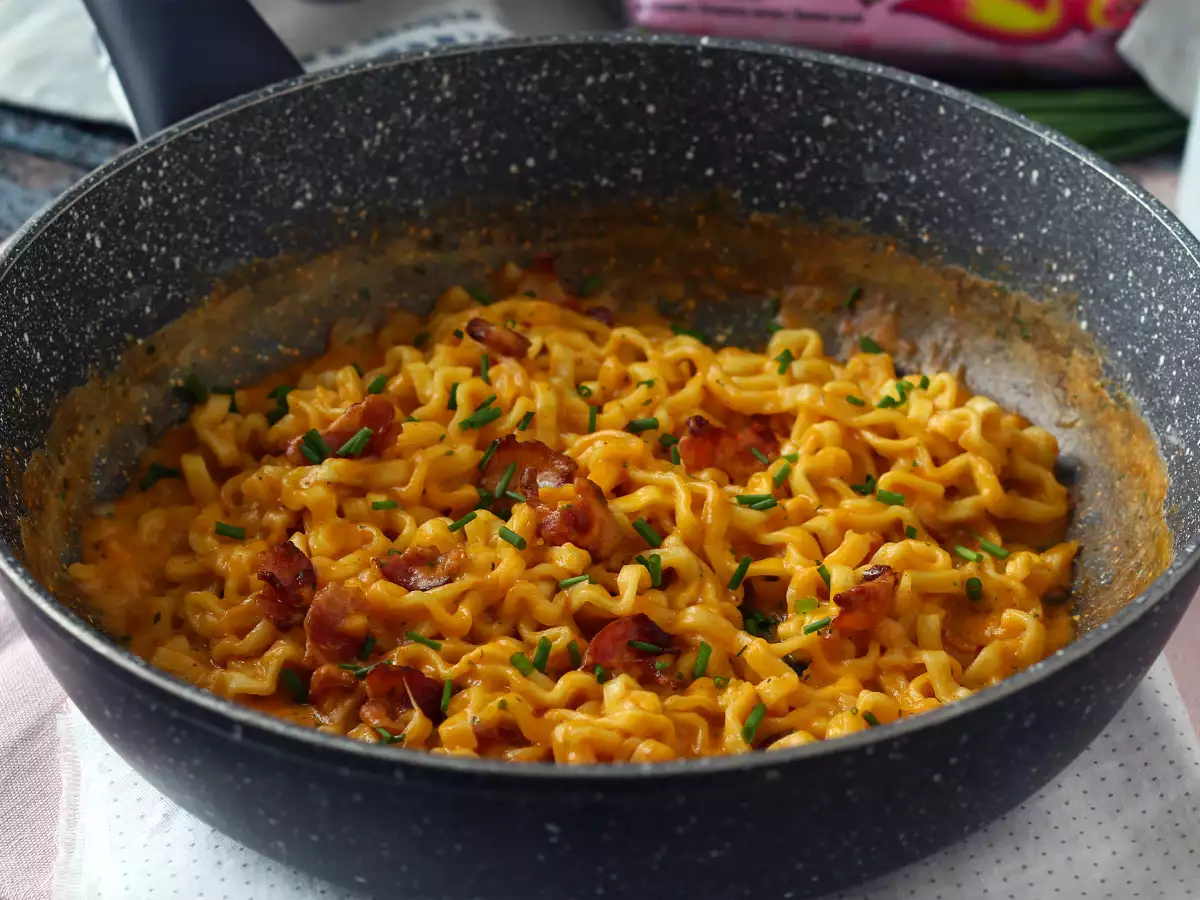 How to make Buldak carbonara noodles? The best recipe! - photo 5