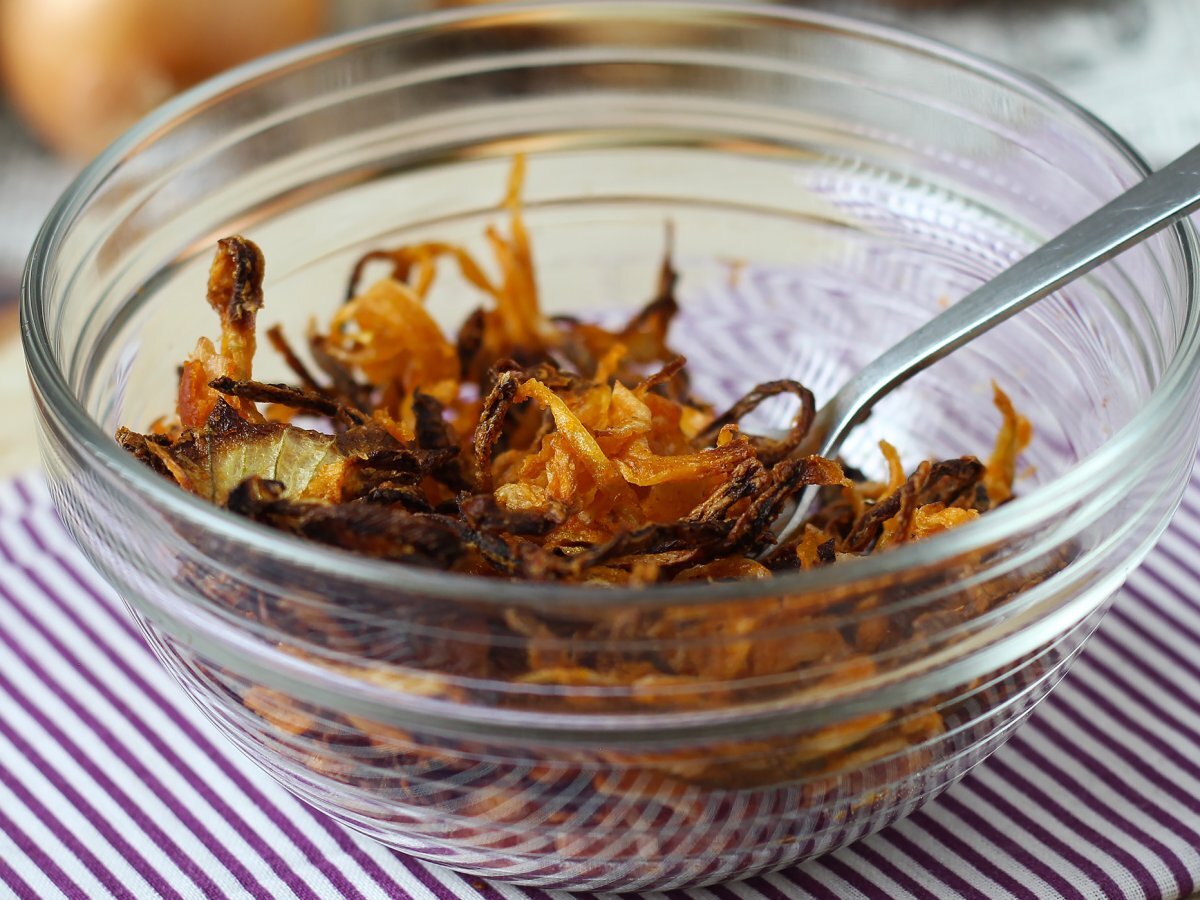 How to make crispy onions in the oven?