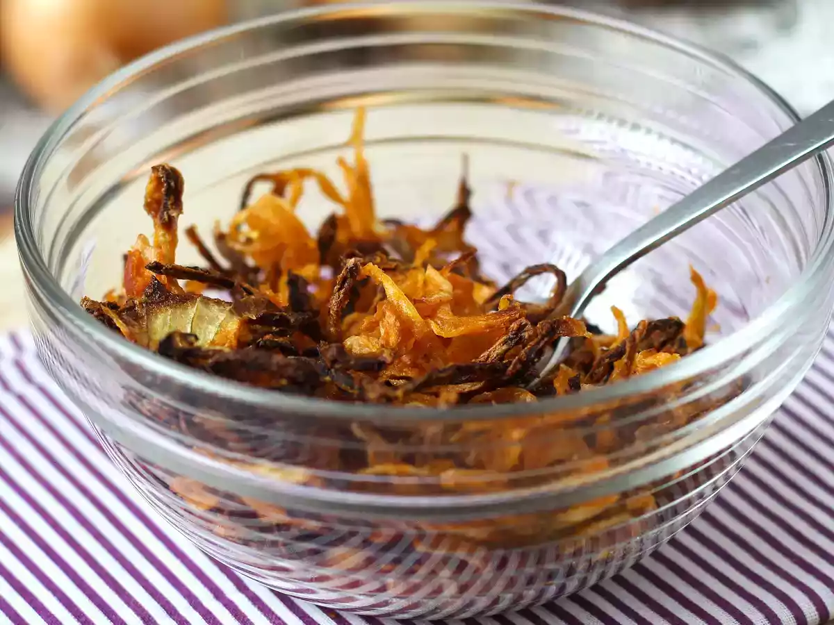 How to make crispy onions in the oven?