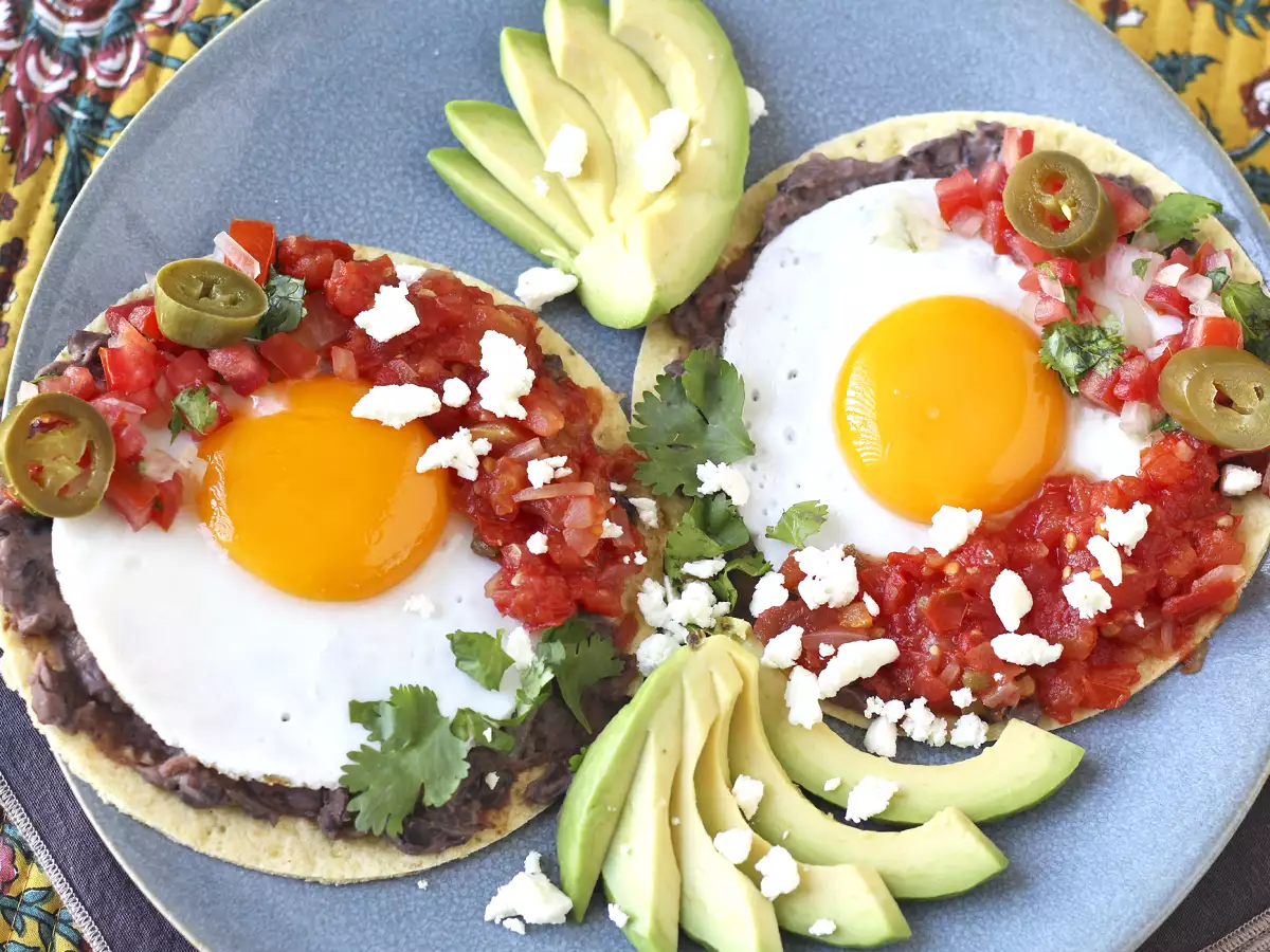 Huevos rancheros: the emblematic and tasty Mexican recipe - photo 4
