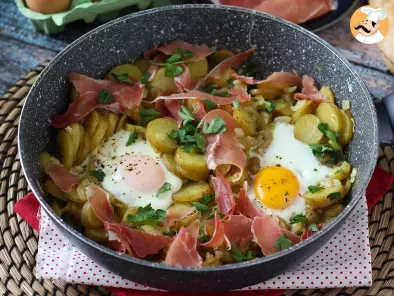 Huevos rotos, the super easy Spanish recipe - Broken eggs, photo 3