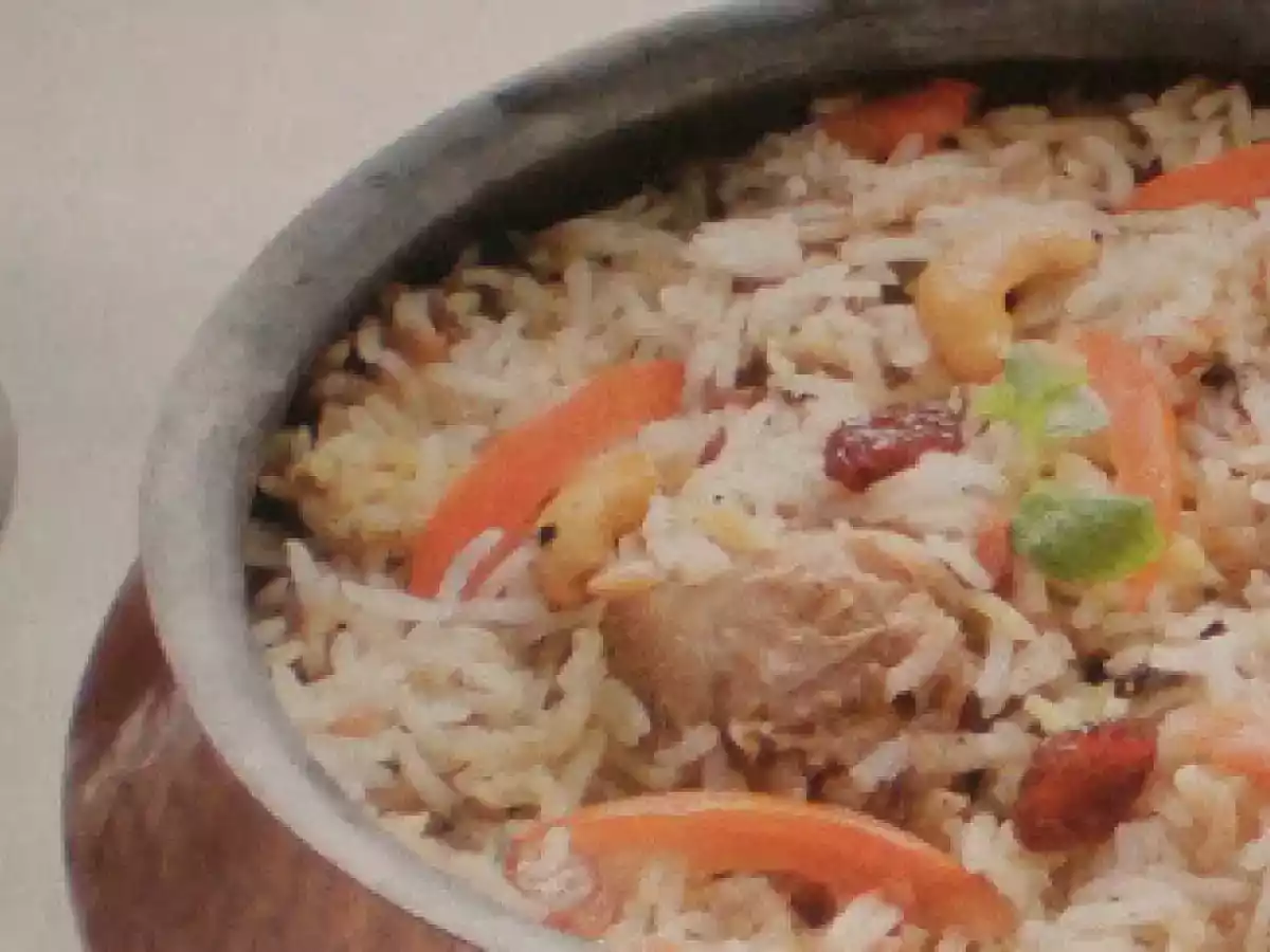Hyderabadi Murg ( Chicken ) Dum Biryani