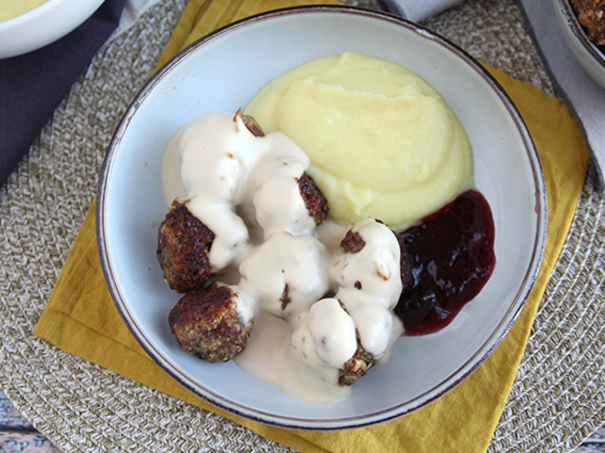 IKEA meatballs with sauce - photo 3